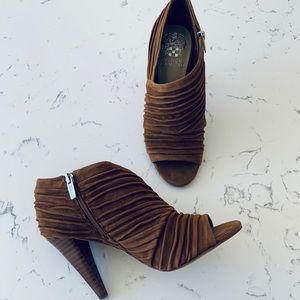 Vince Camuto NWT Anara Leather Ankle Boots